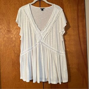 Torrid Lace Inset White Flutter Sleeve Babydoll V-neck Blouse | size 2